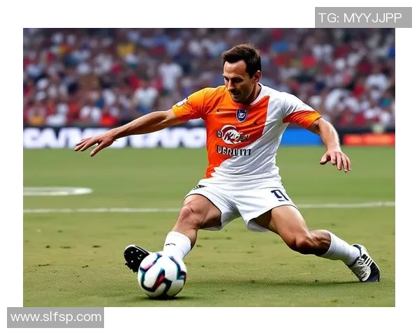 足球明星的华丽瞬间与精彩动作集锦全景展示