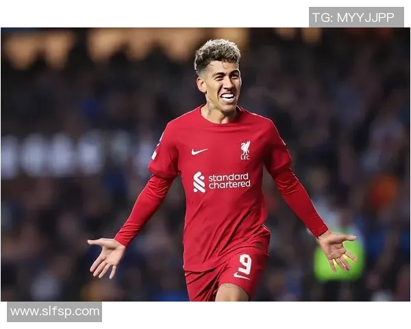 足球明星童年时期珍贵高清照片大揭秘,看看他们小时候的模样如何影响了职业生涯